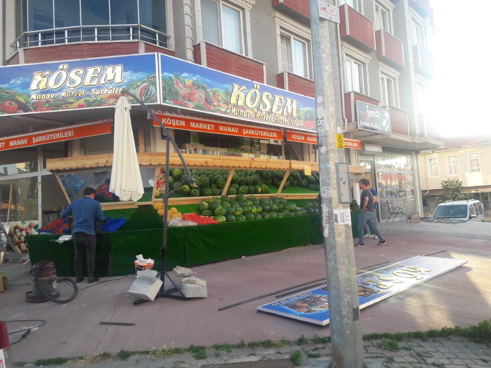 Köşem Manav